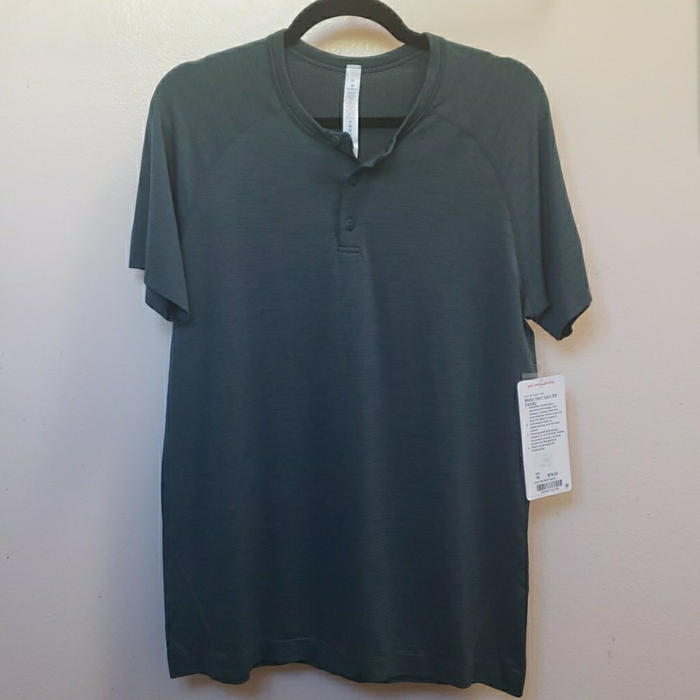 Lululemon Men's short sleeve Henley